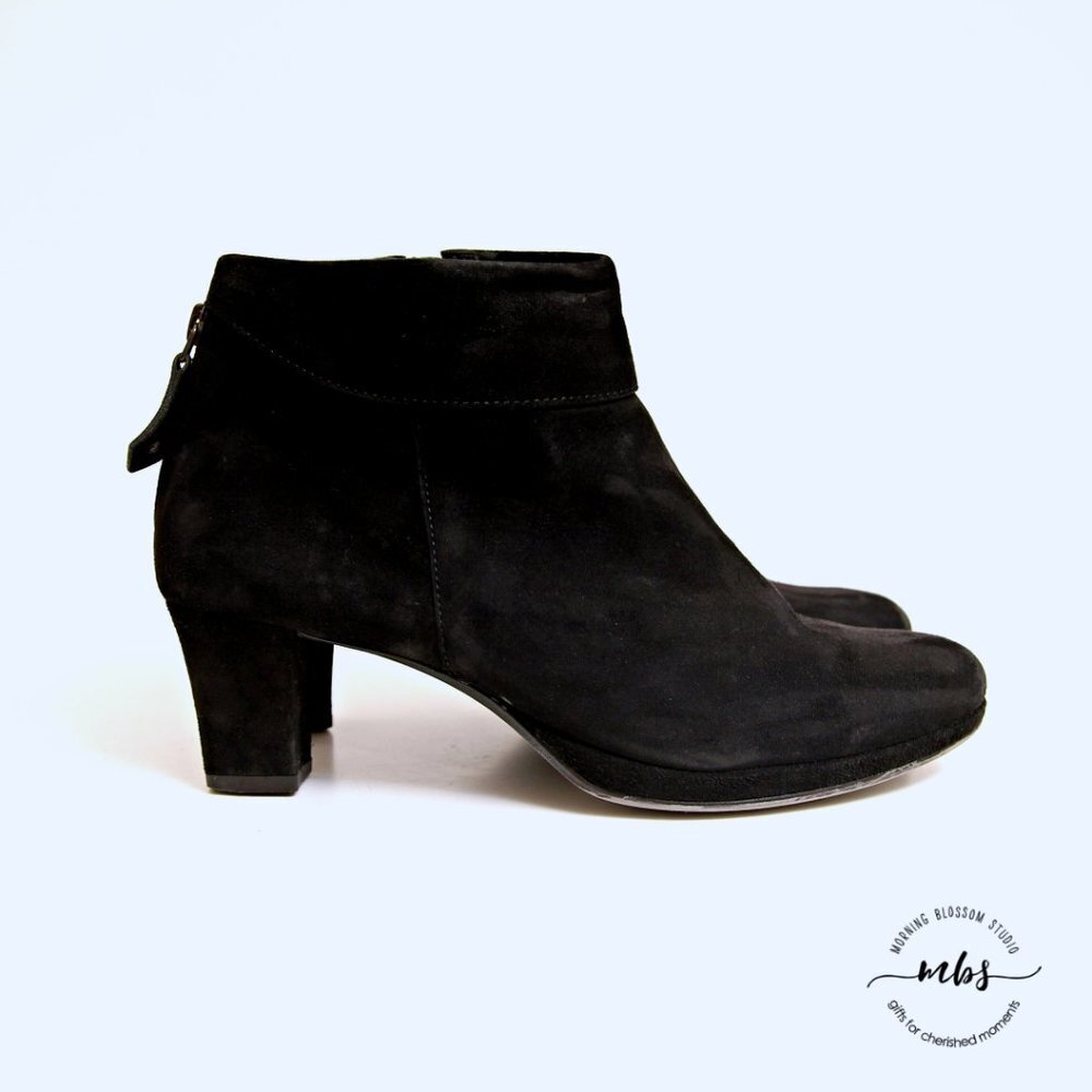 Paul Green Suede Ankle Booties in Black Women Size 5